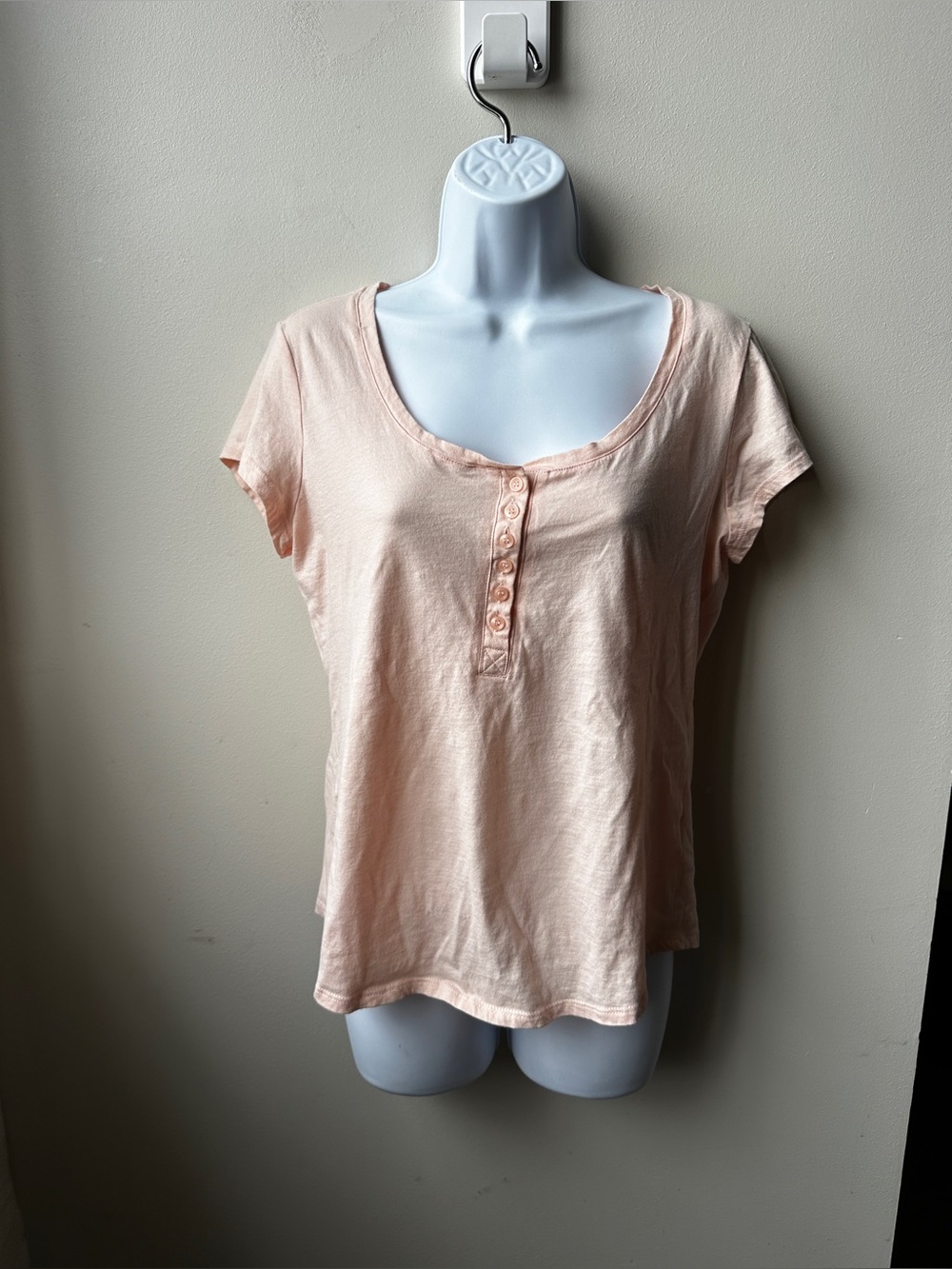 New York & company Peach Pink Scoop Neck Henley Button Front Short Sleeve Top M